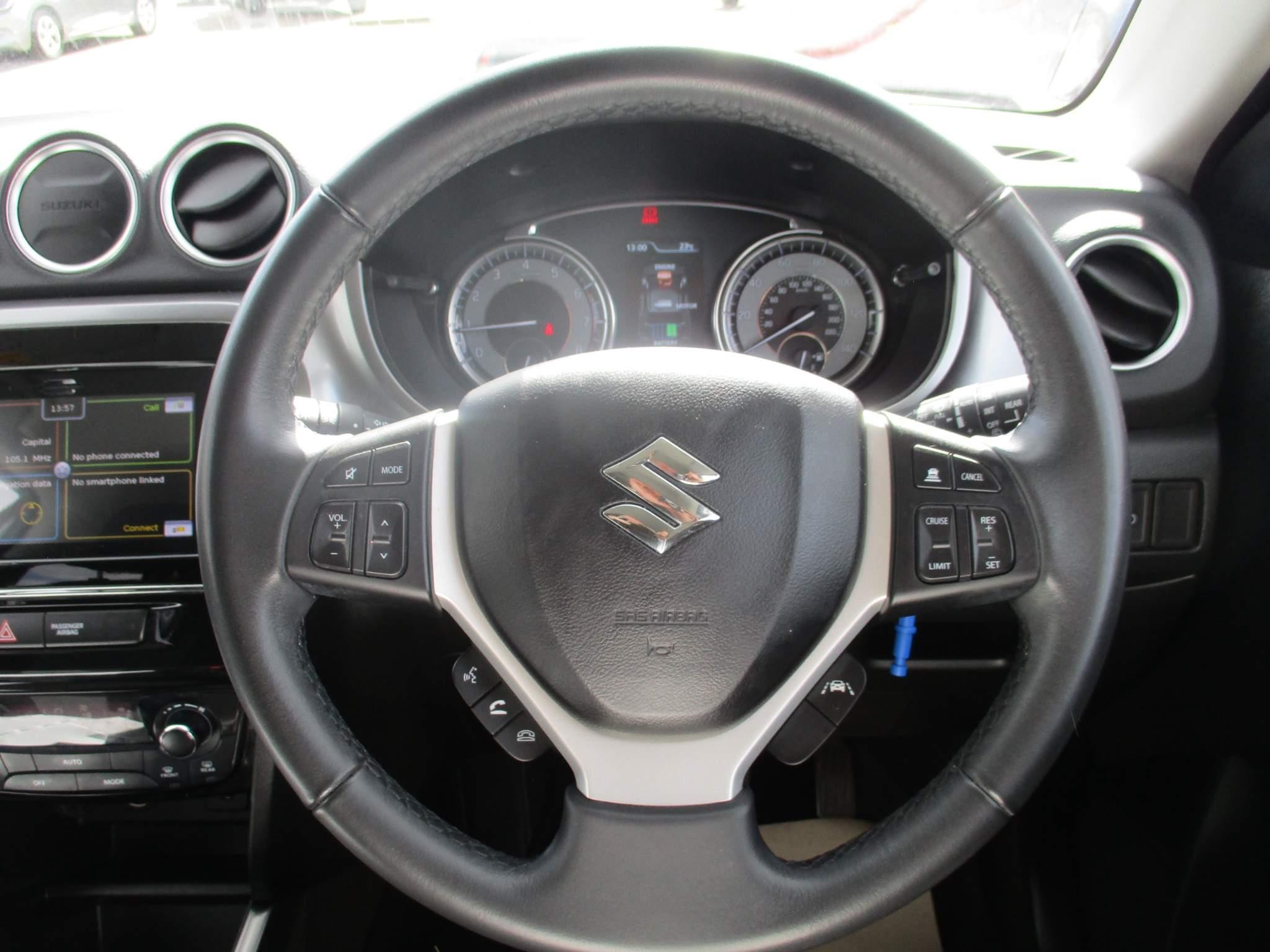 Suzuki Vitara Image 21