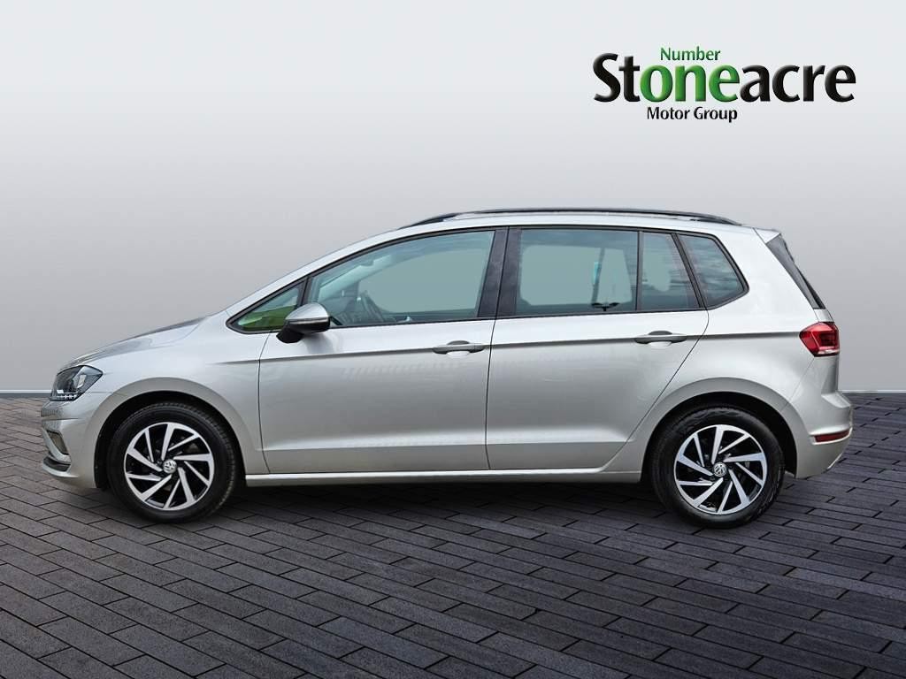 Volkswagen Golf SV Image 6