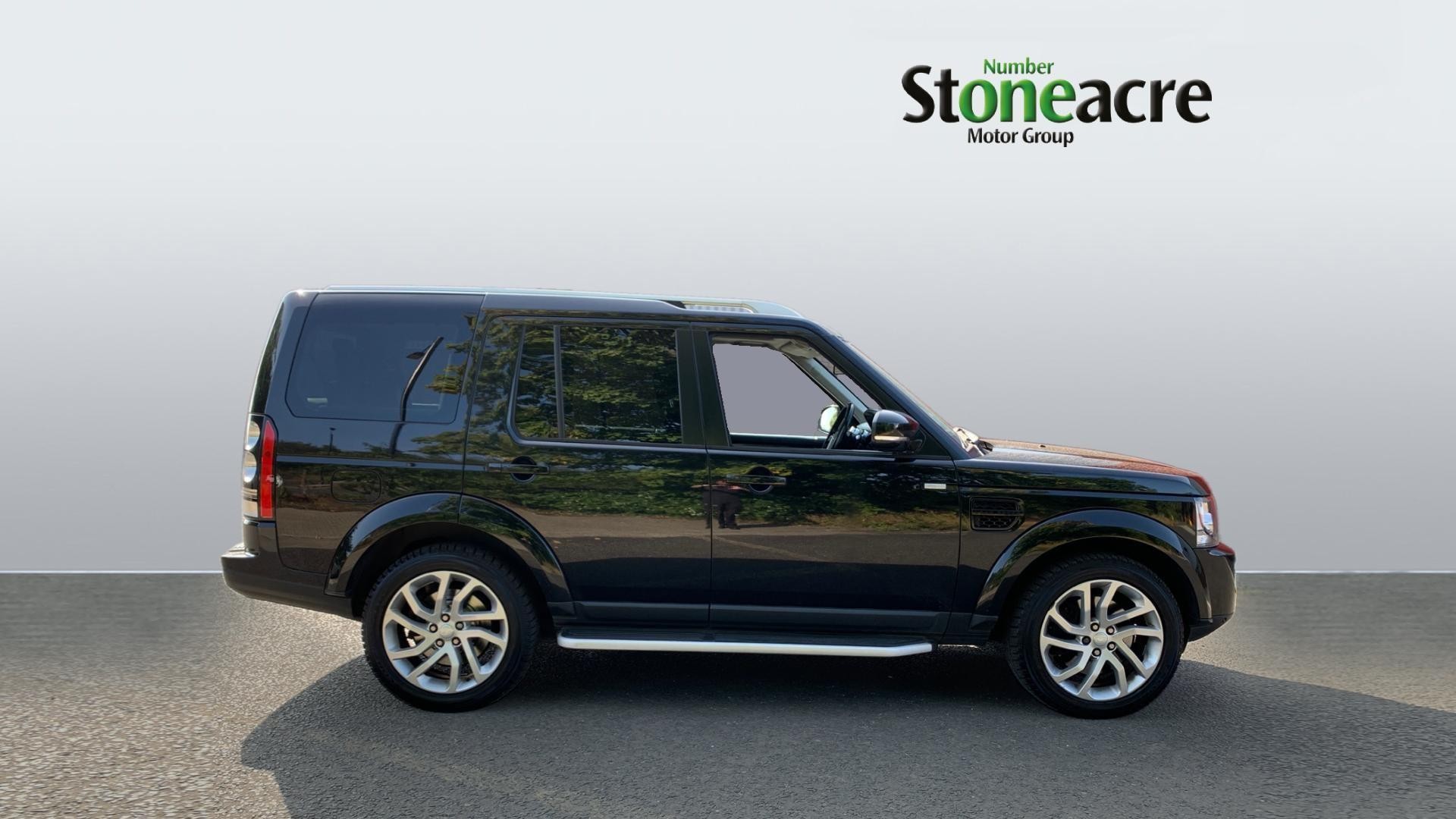 Land Rover Discovery 4 Image 3