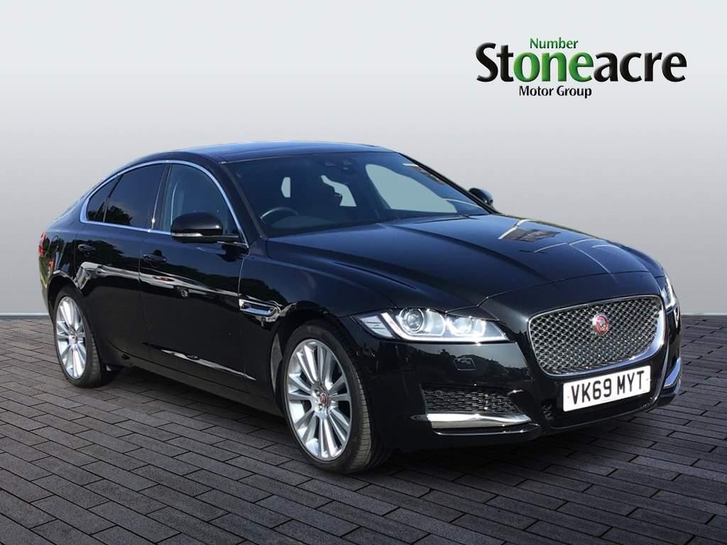 Jaguar XF Image 1