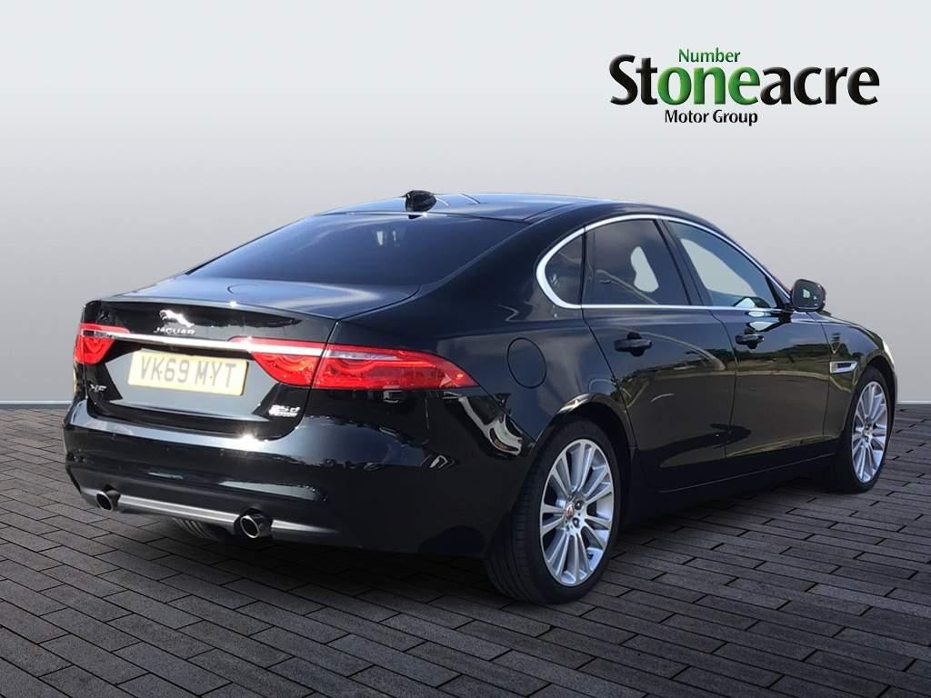 Jaguar XF Image 3