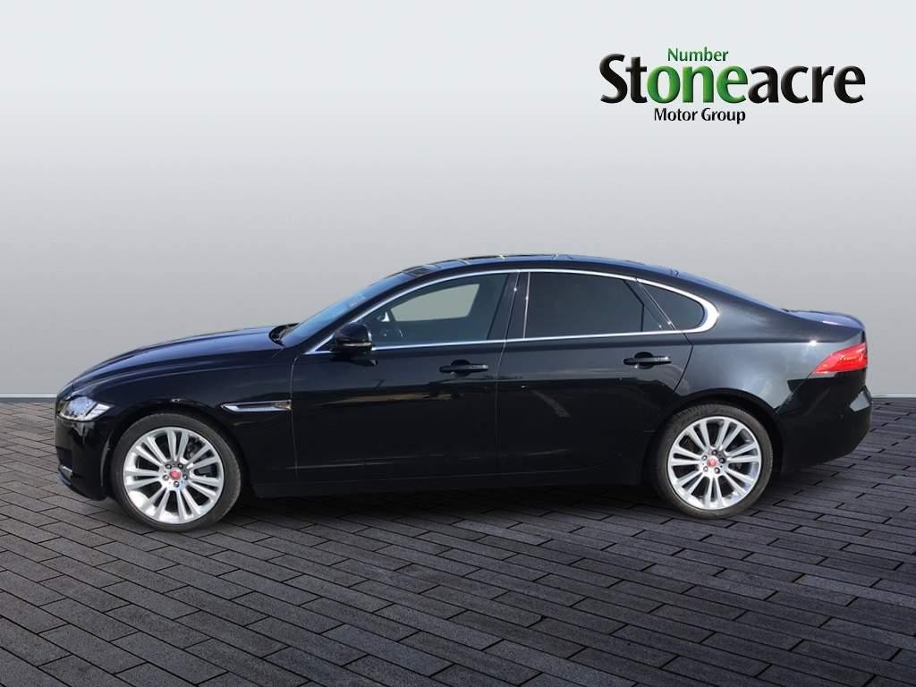 Jaguar XF Image 6