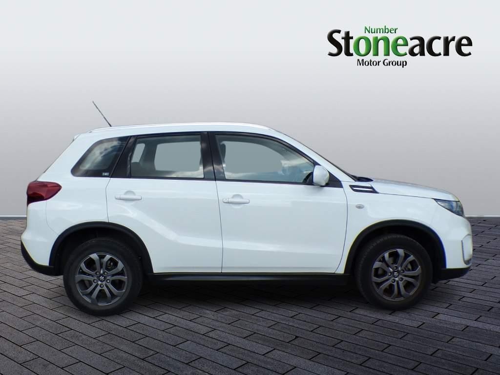 Suzuki Vitara Image 2