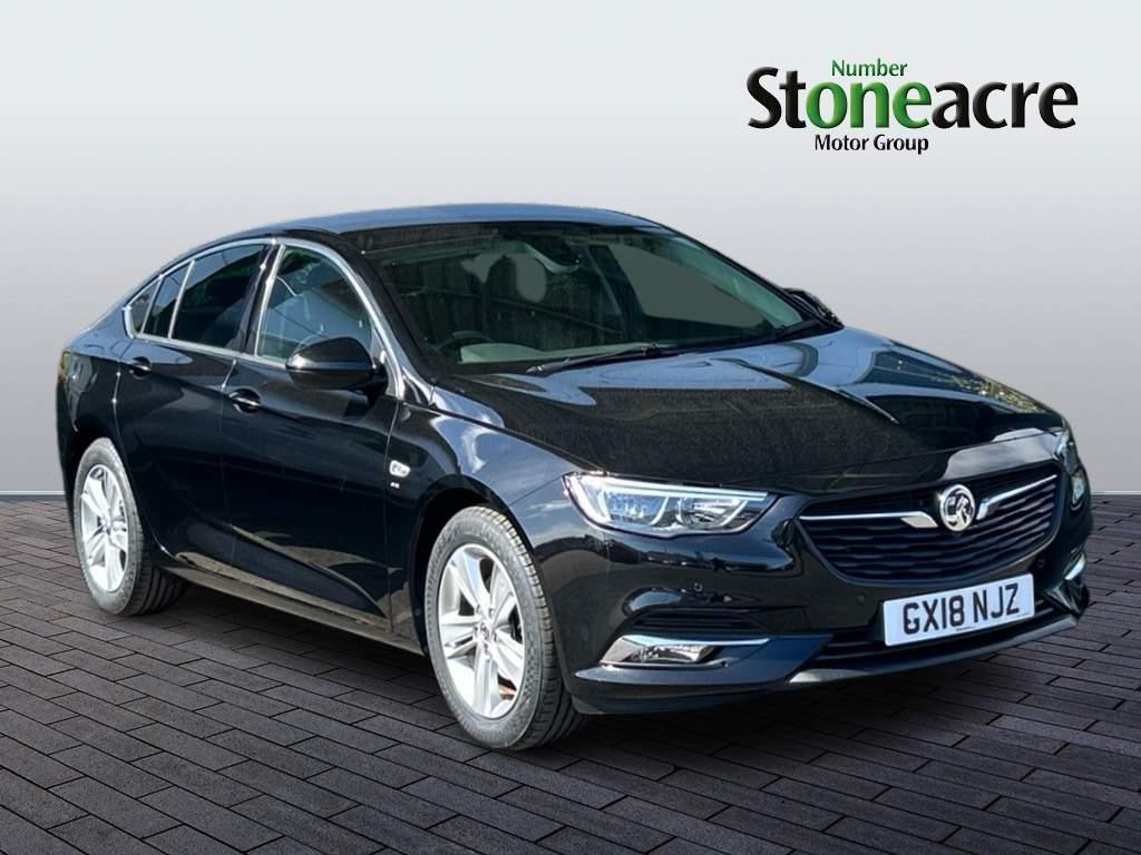 Vauxhall Insignia Image 1