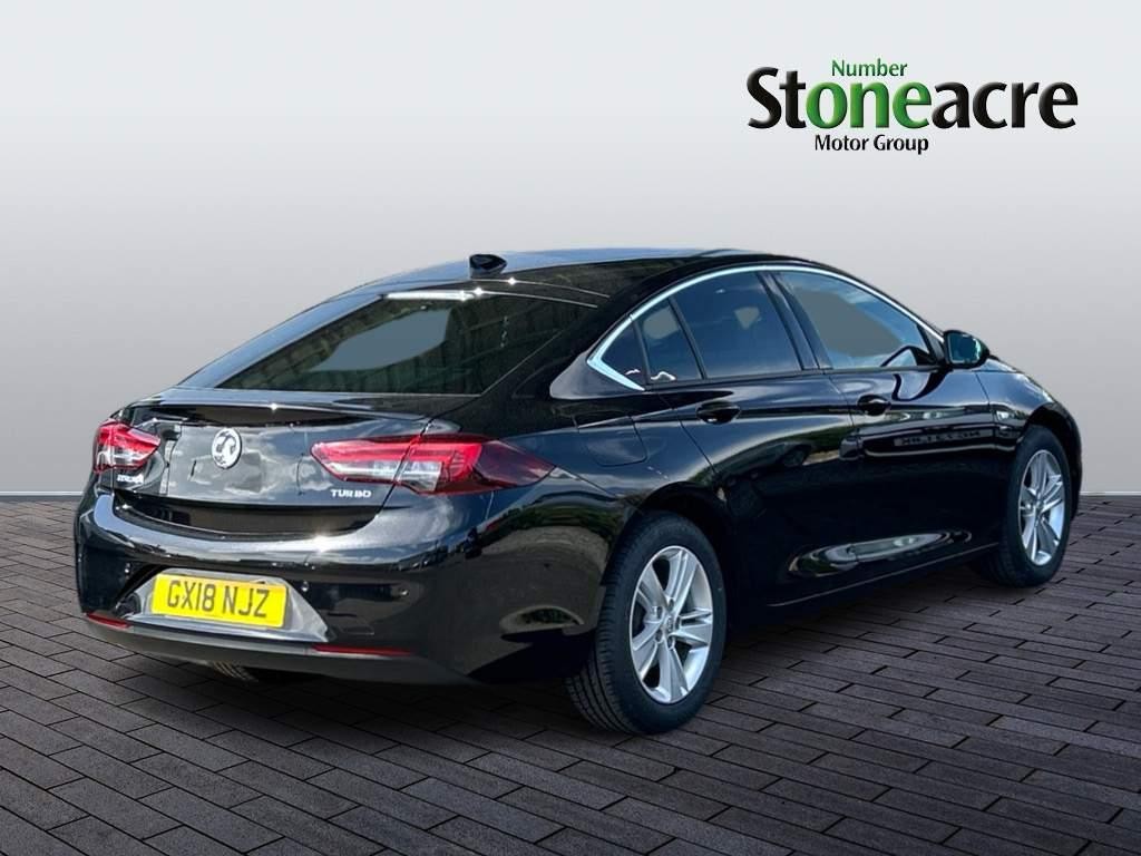 Vauxhall Insignia Image 3