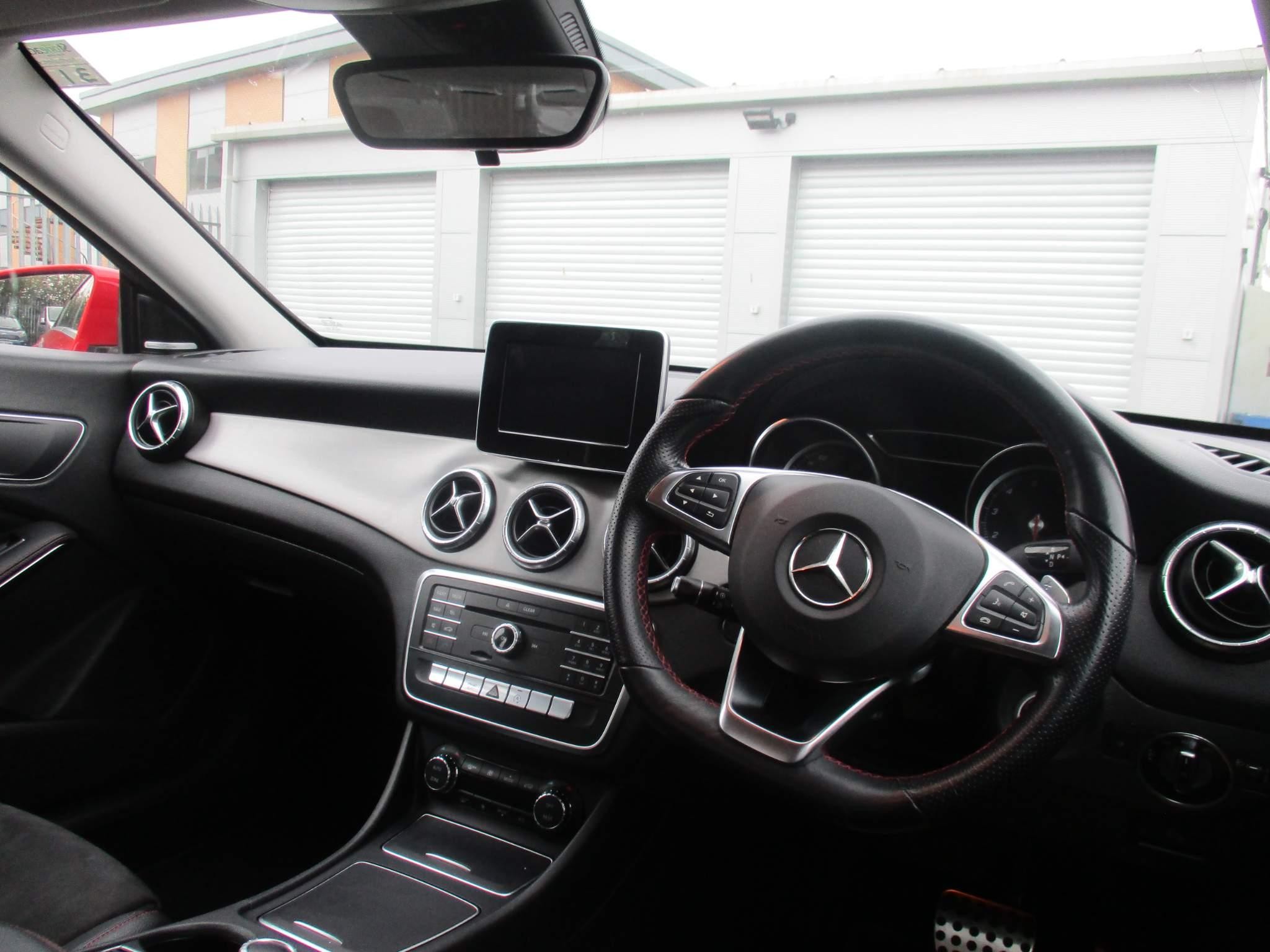 Mercedes-Benz CLA Image 18