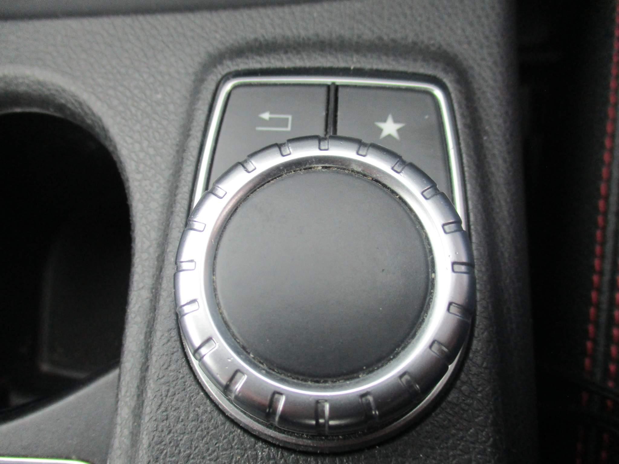 Mercedes-Benz CLA Image 44