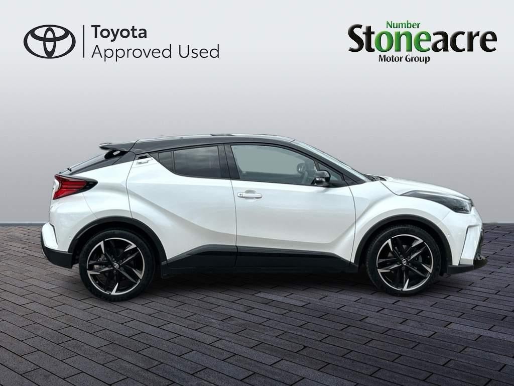 Toyota C-HR Image 4