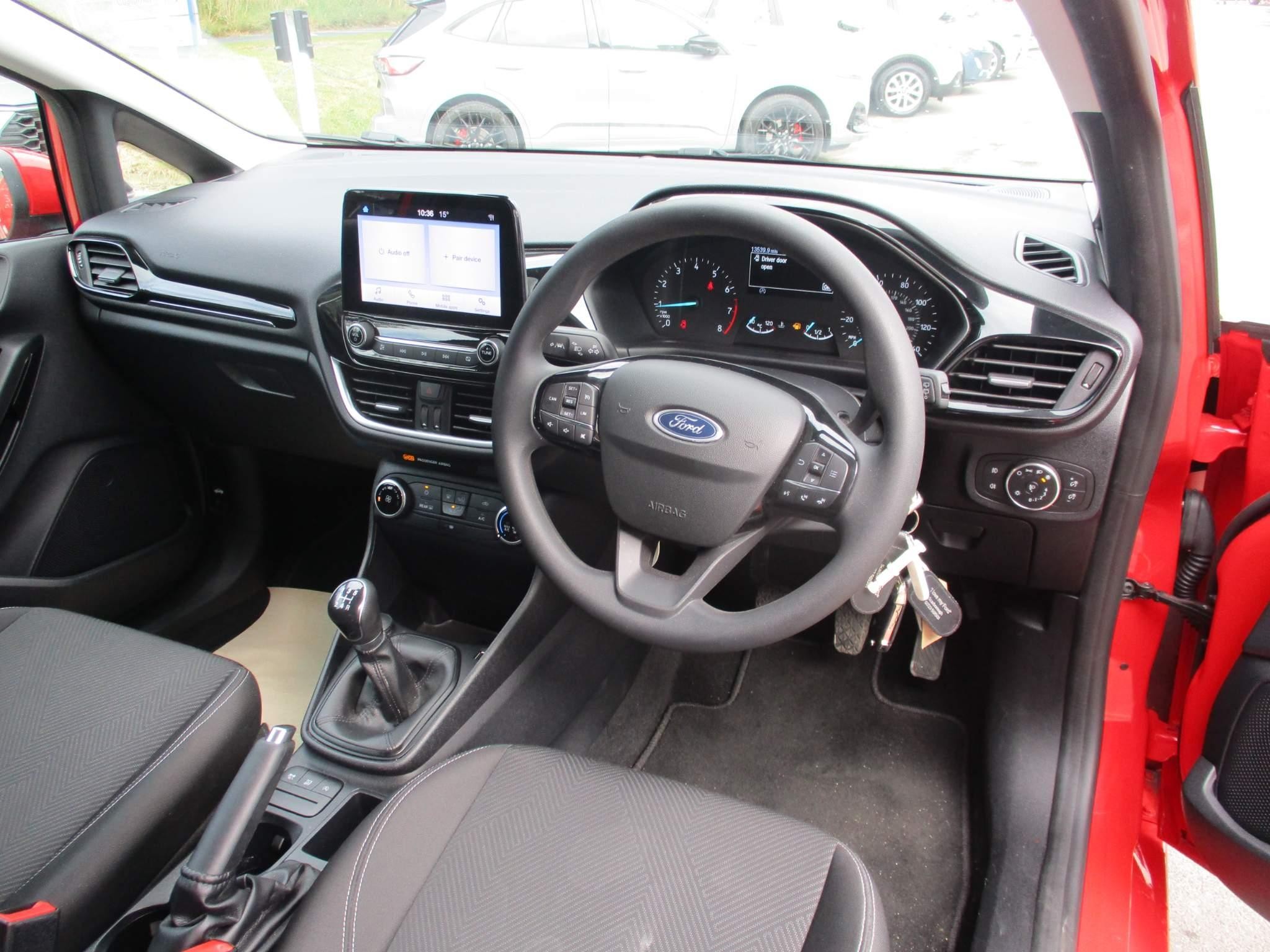 Ford Fiesta Image 11