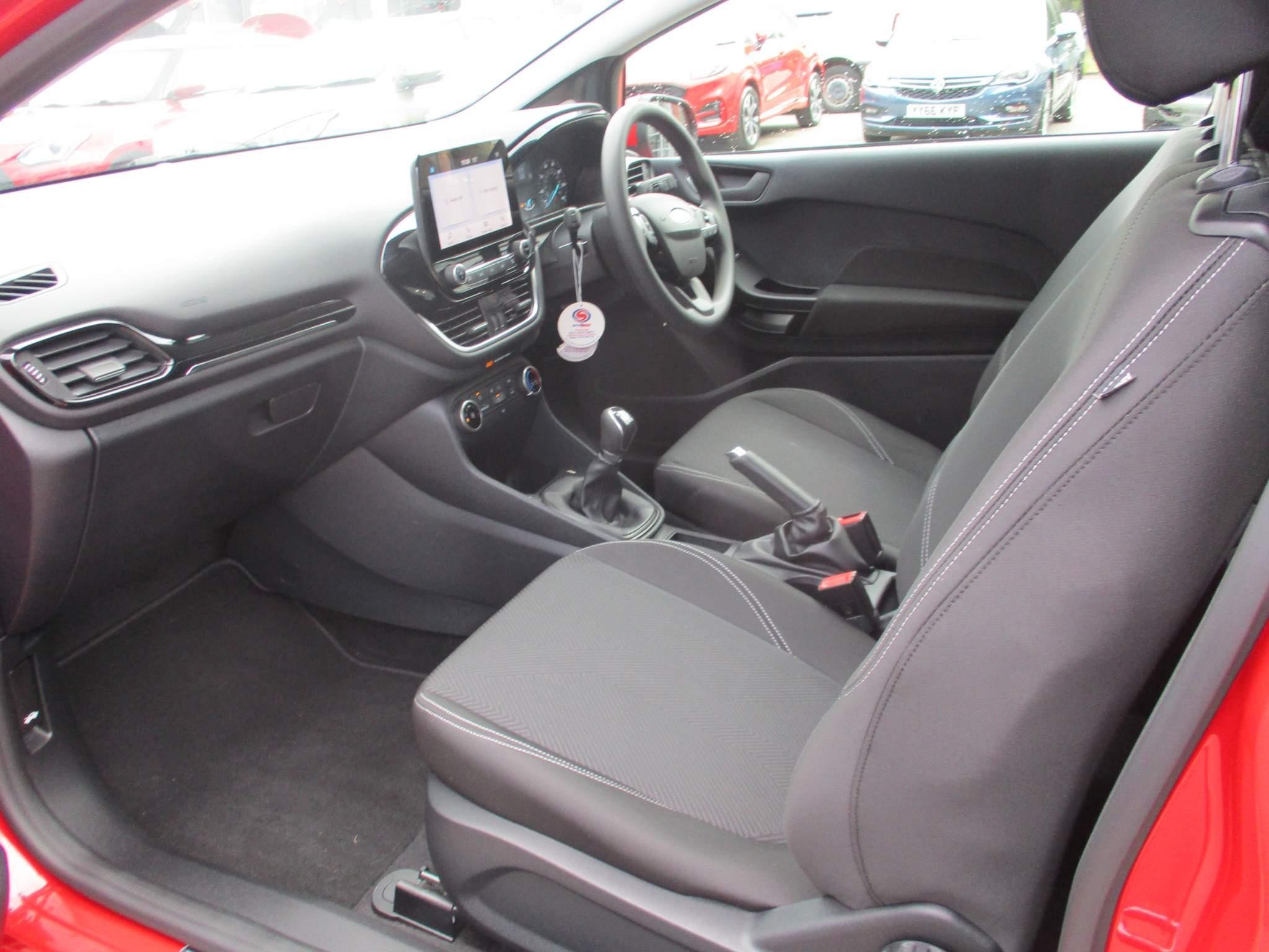 Ford Fiesta Image 14