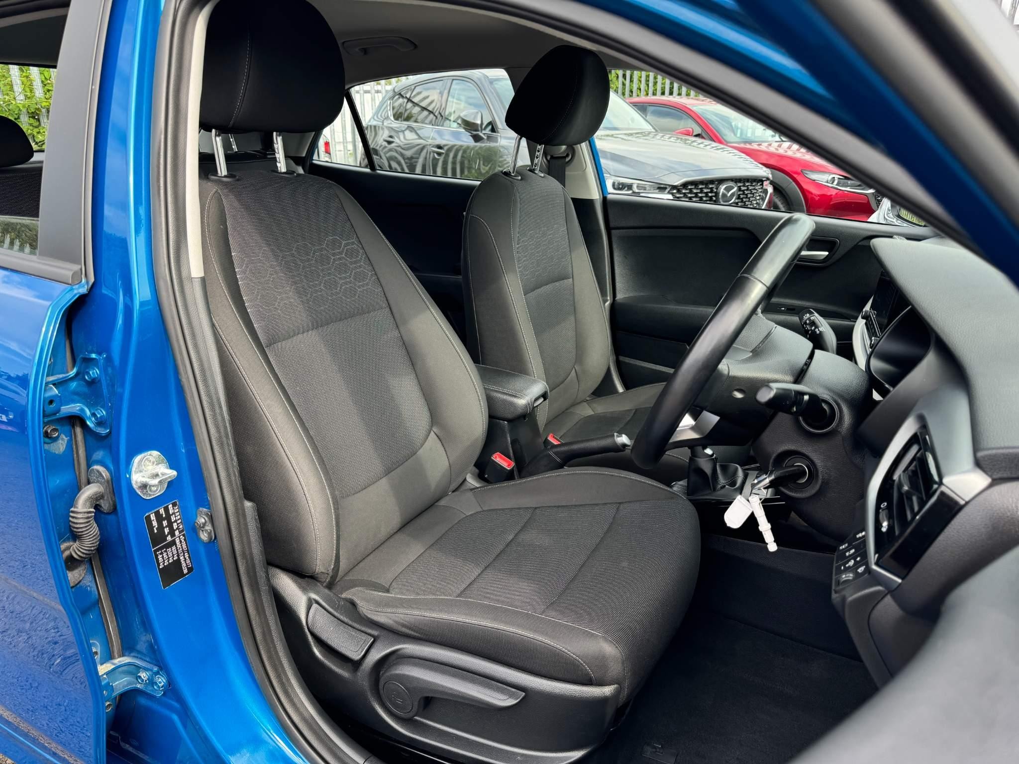 Kia Rio Image 23