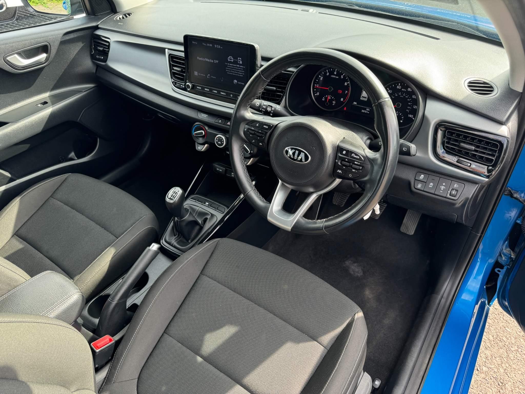 Kia Rio Image 26