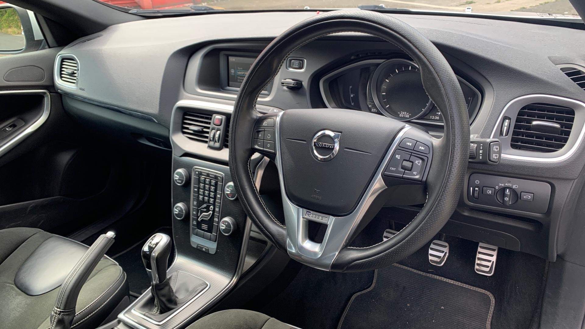 Volvo V40 Image 5