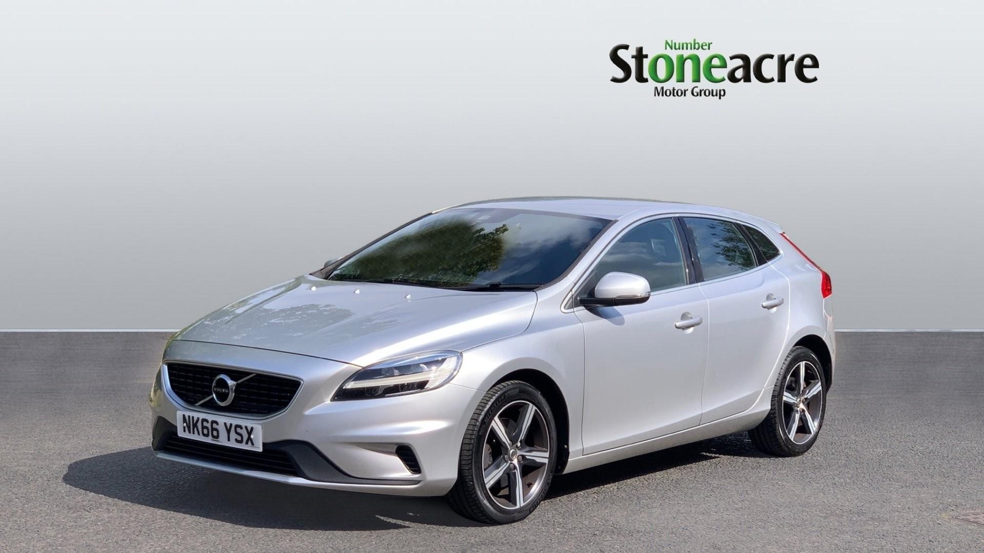 Volvo V40 Image 6