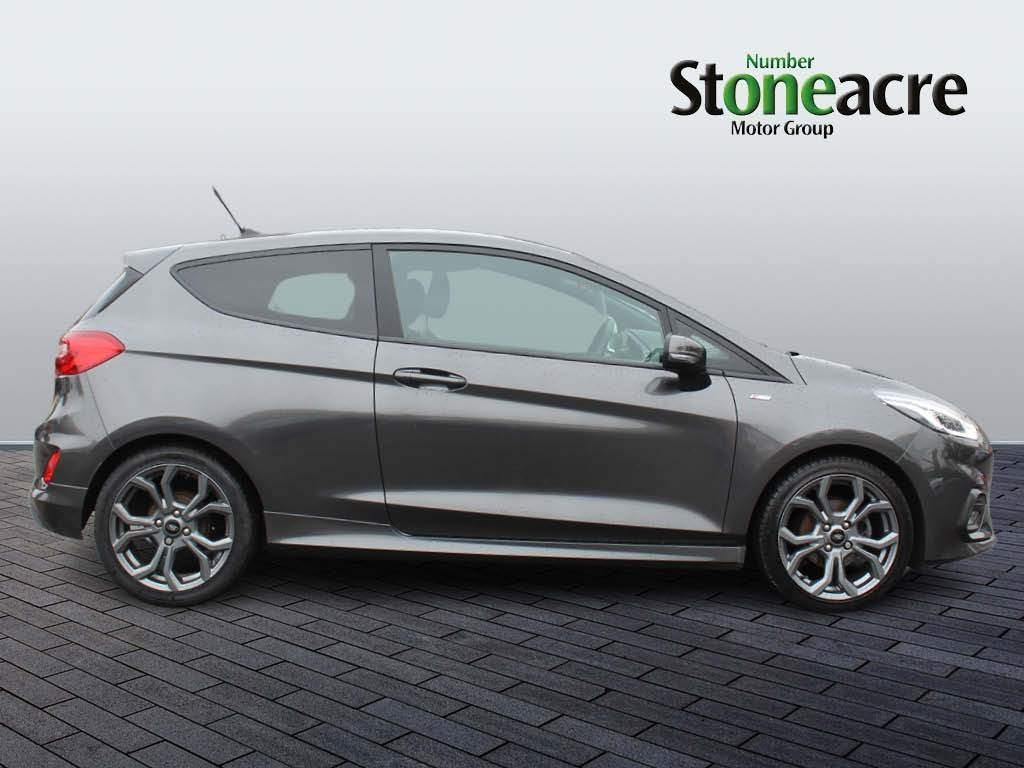 Ford Fiesta Image 2