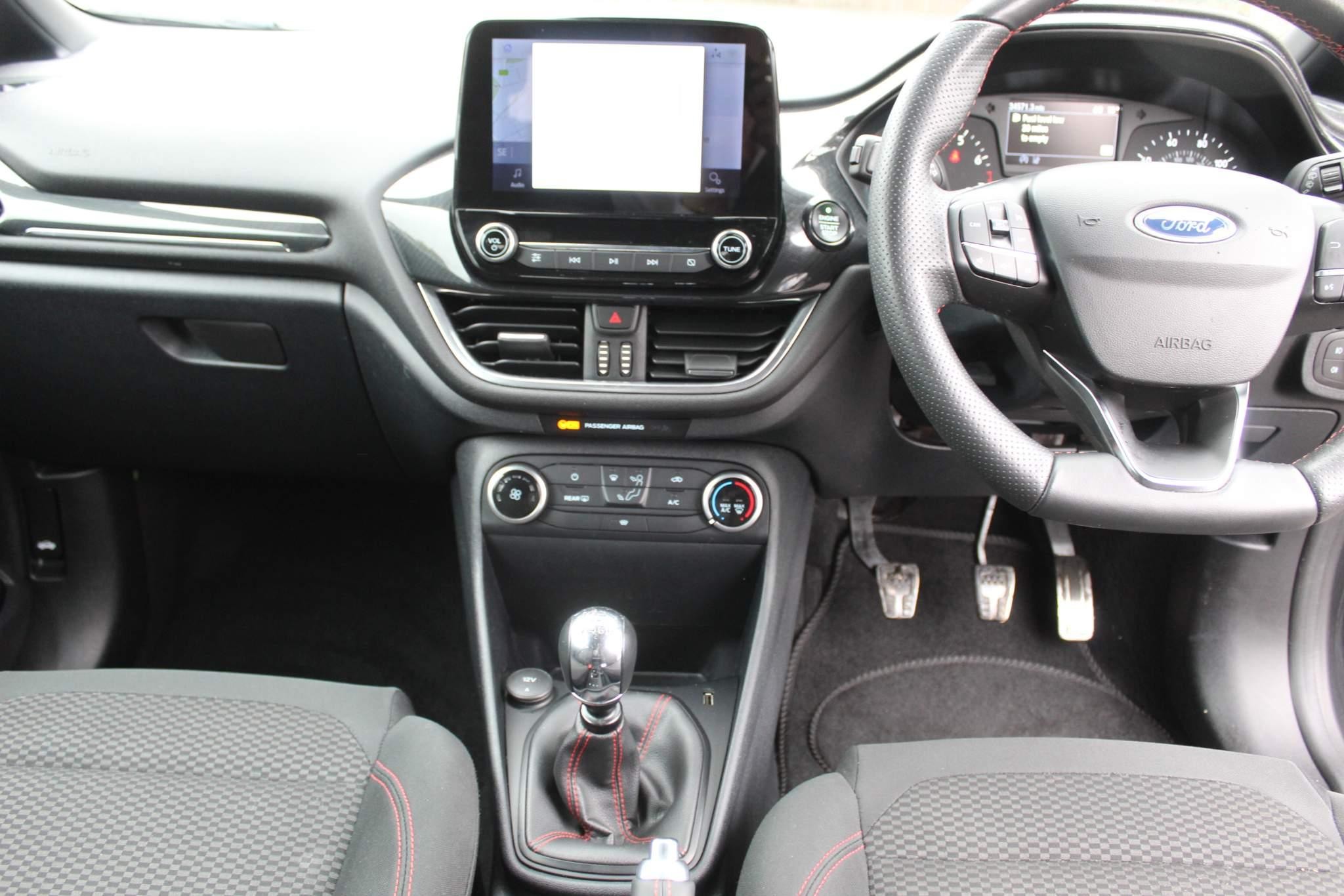 Ford Fiesta Image 18