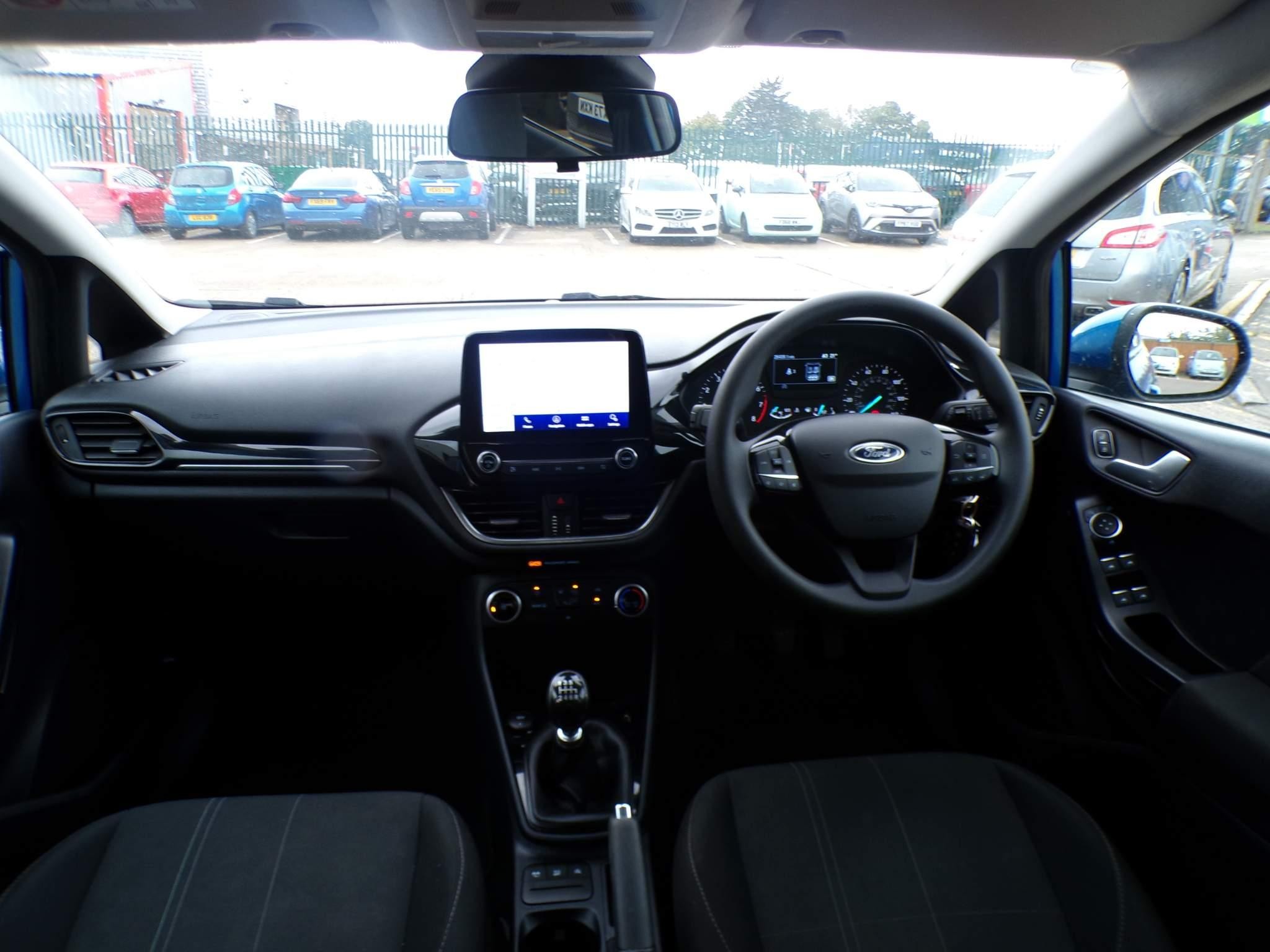 Ford Fiesta Image 13