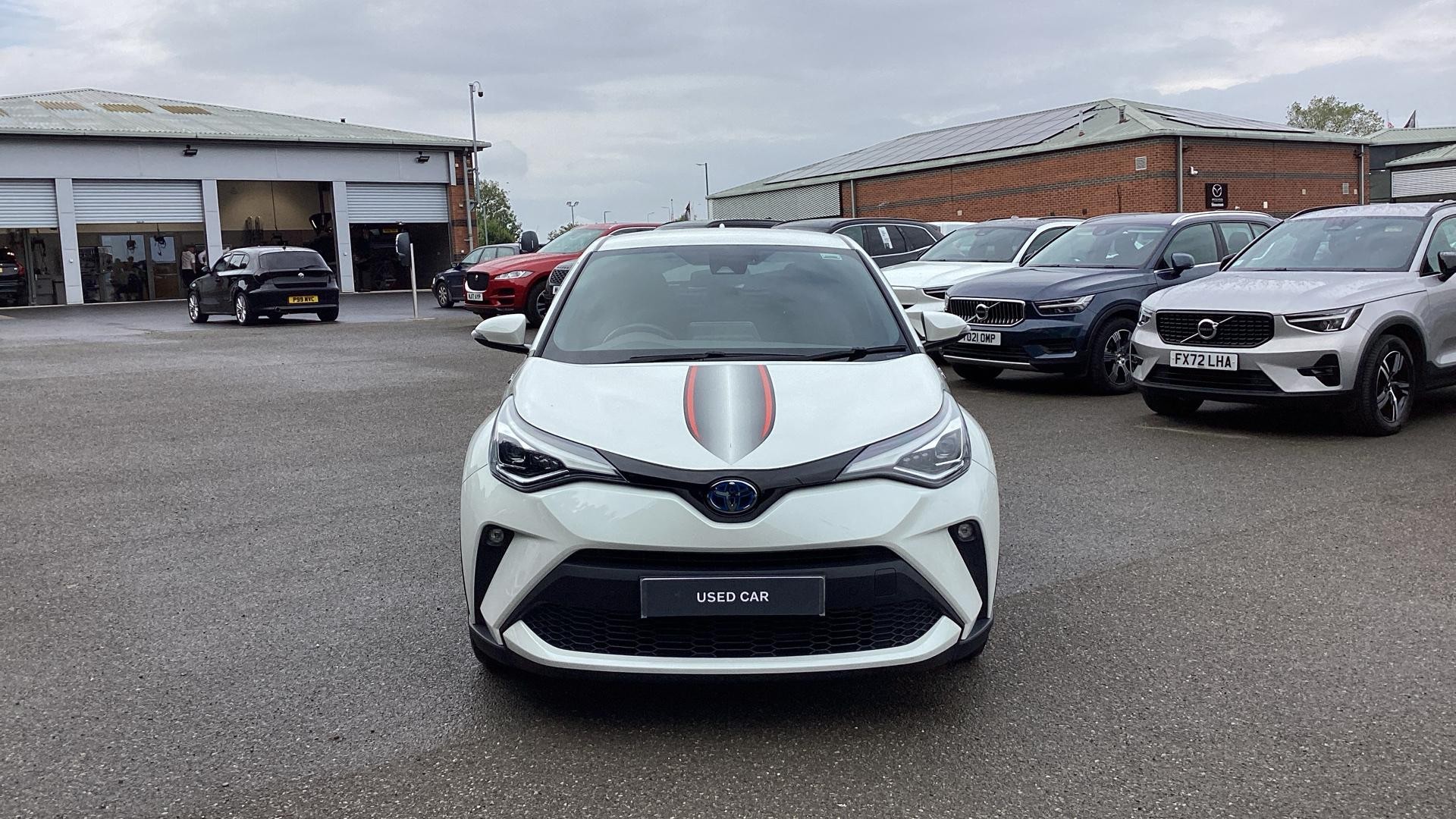 Toyota C-HR Image 12