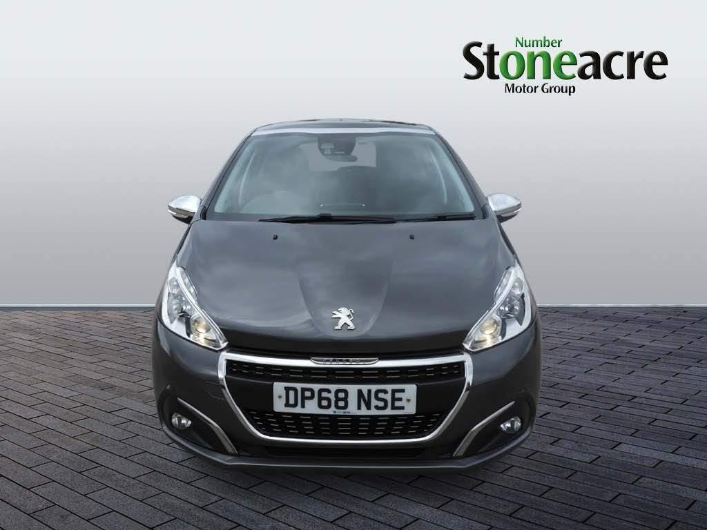 Peugeot 208 Image 8