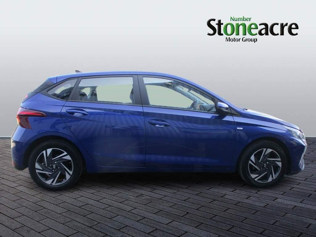 Hyundai i20 Image 2