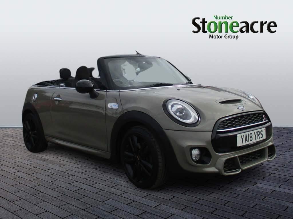 MINI Convertible Image 1