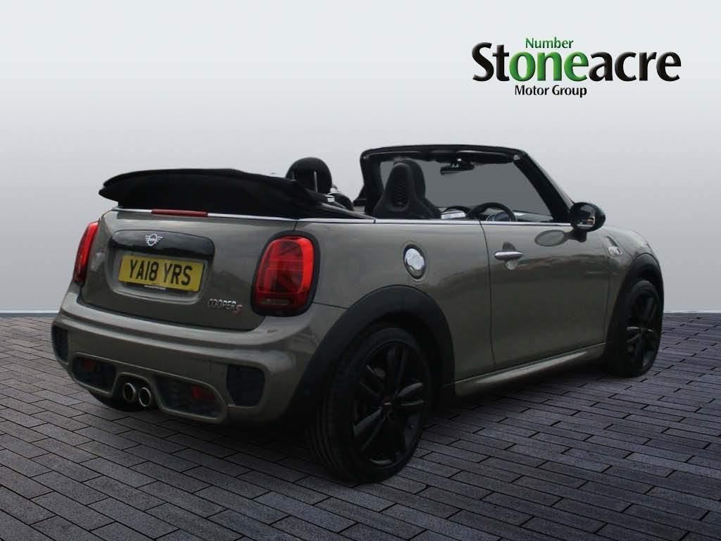 MINI Convertible Image 3