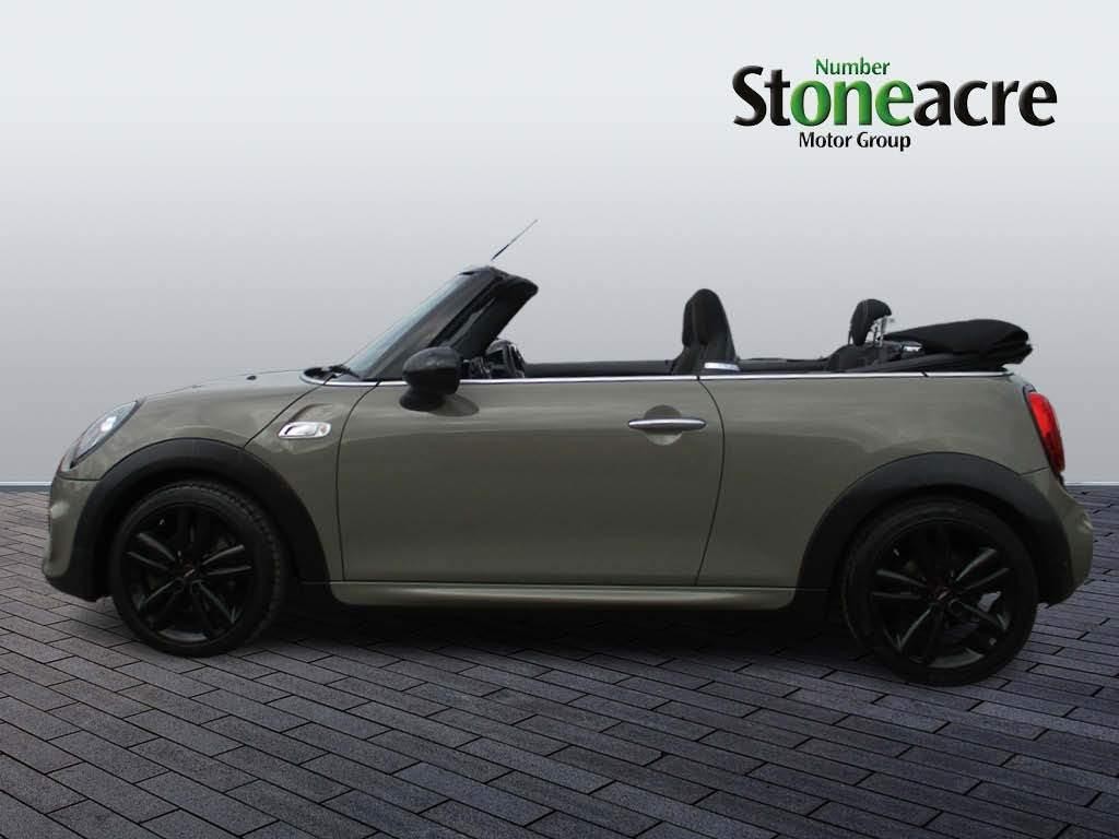 MINI Convertible Image 6