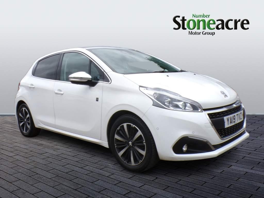 Peugeot 208 Image 1