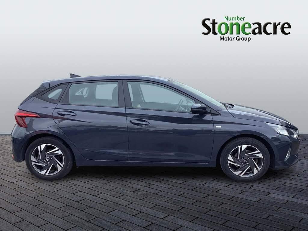 Hyundai i20 Image 2