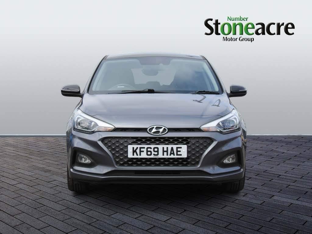 Hyundai i20 Image 8