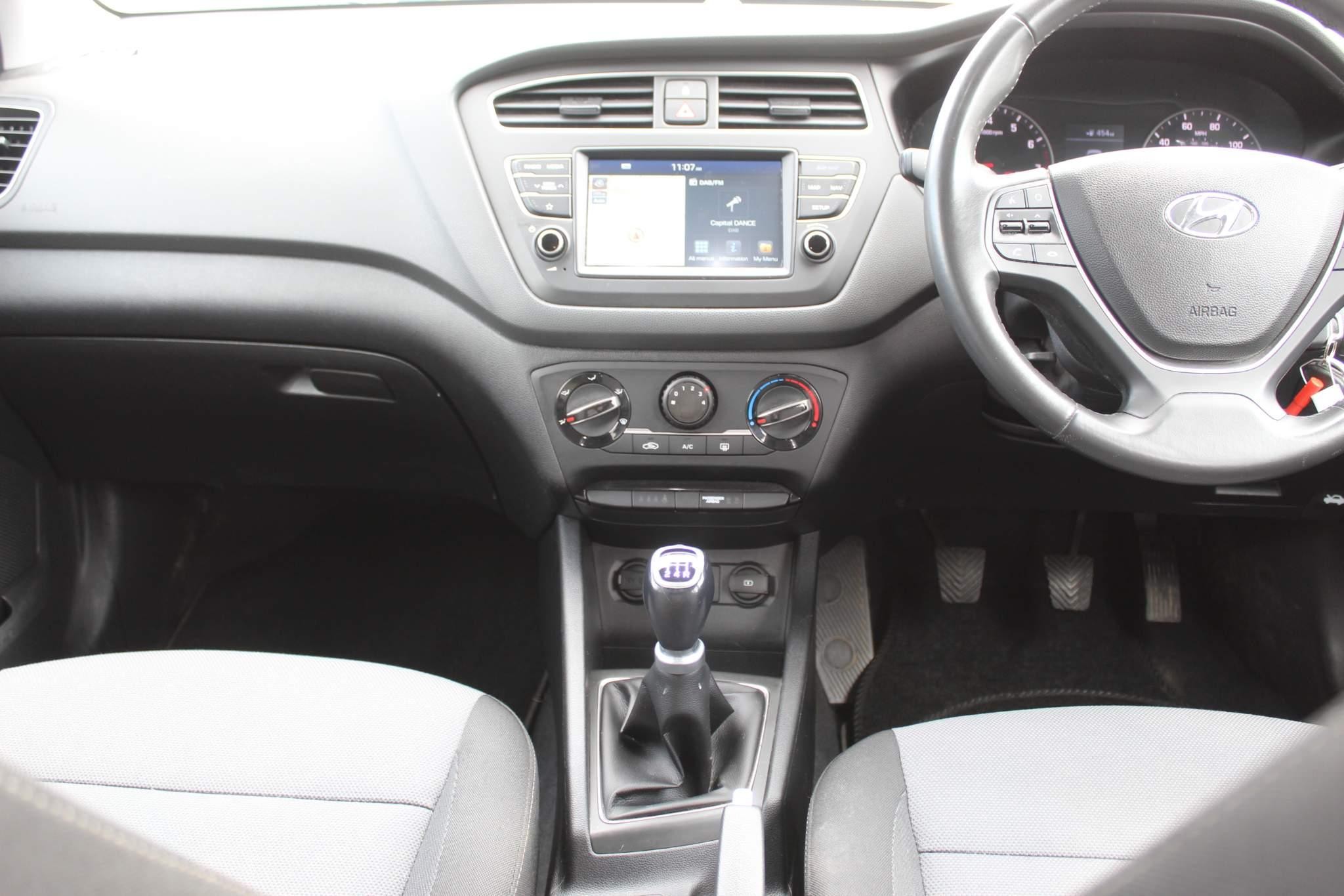 Hyundai i20 Image 20