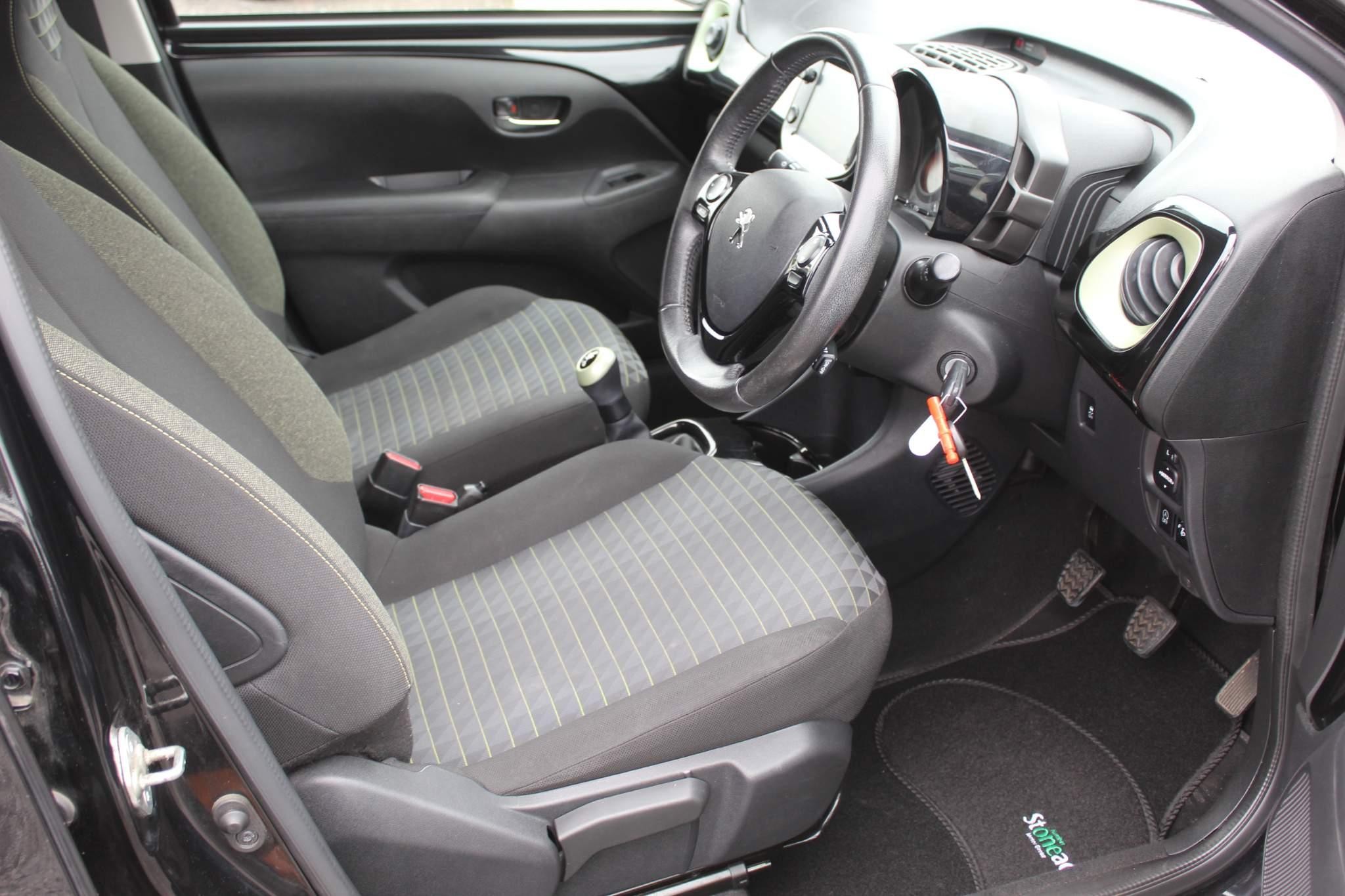 Peugeot 108 Image 10