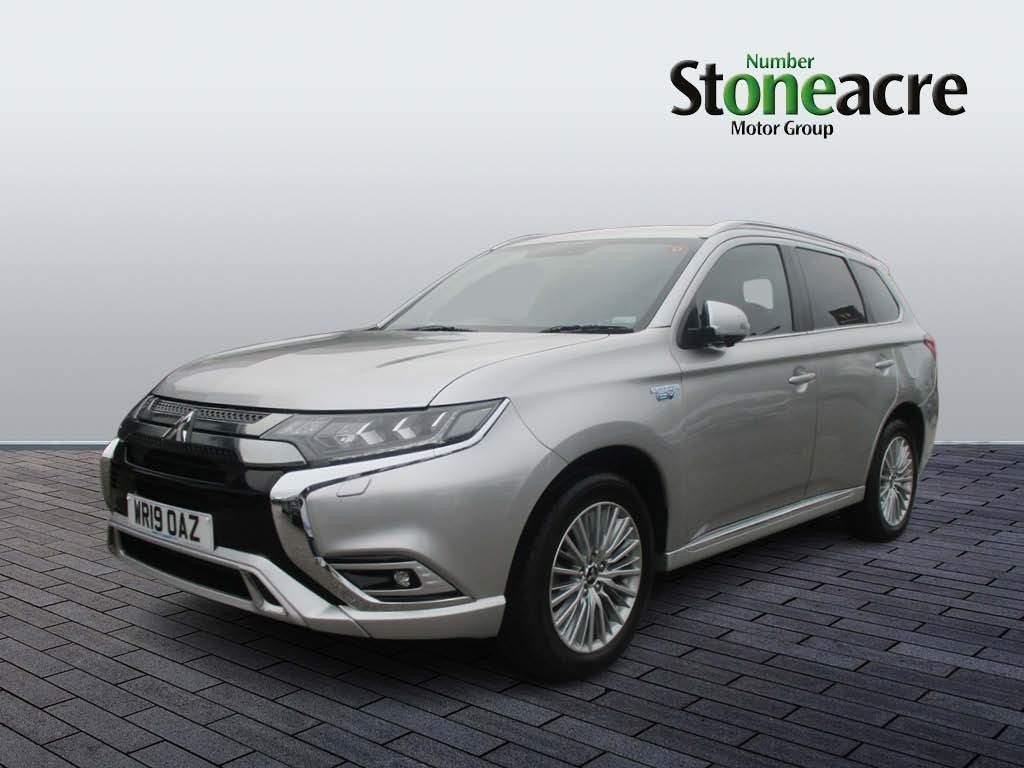 Mitsubishi Outlander Image 1