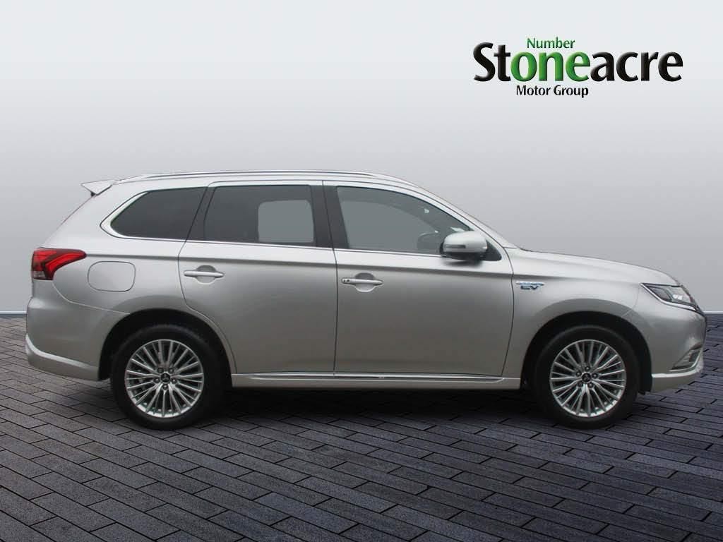 Mitsubishi Outlander Image 6