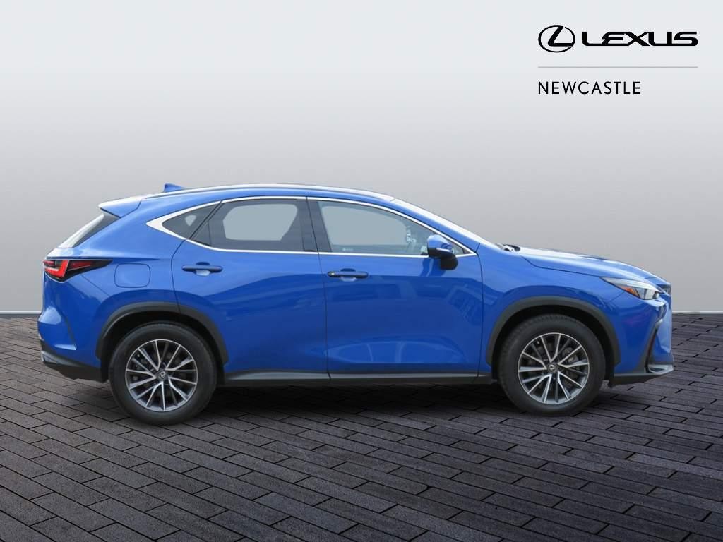 Lexus NX Image 4