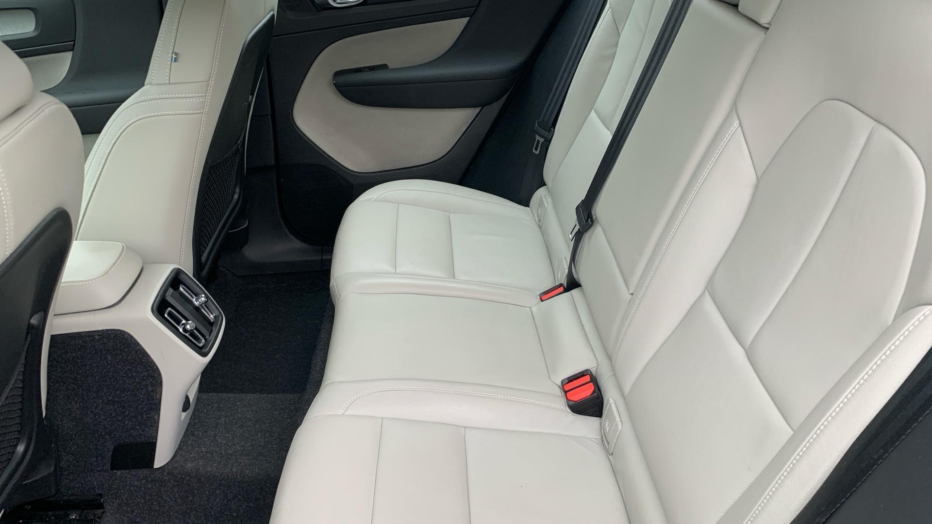 Volvo XC40 Image 11