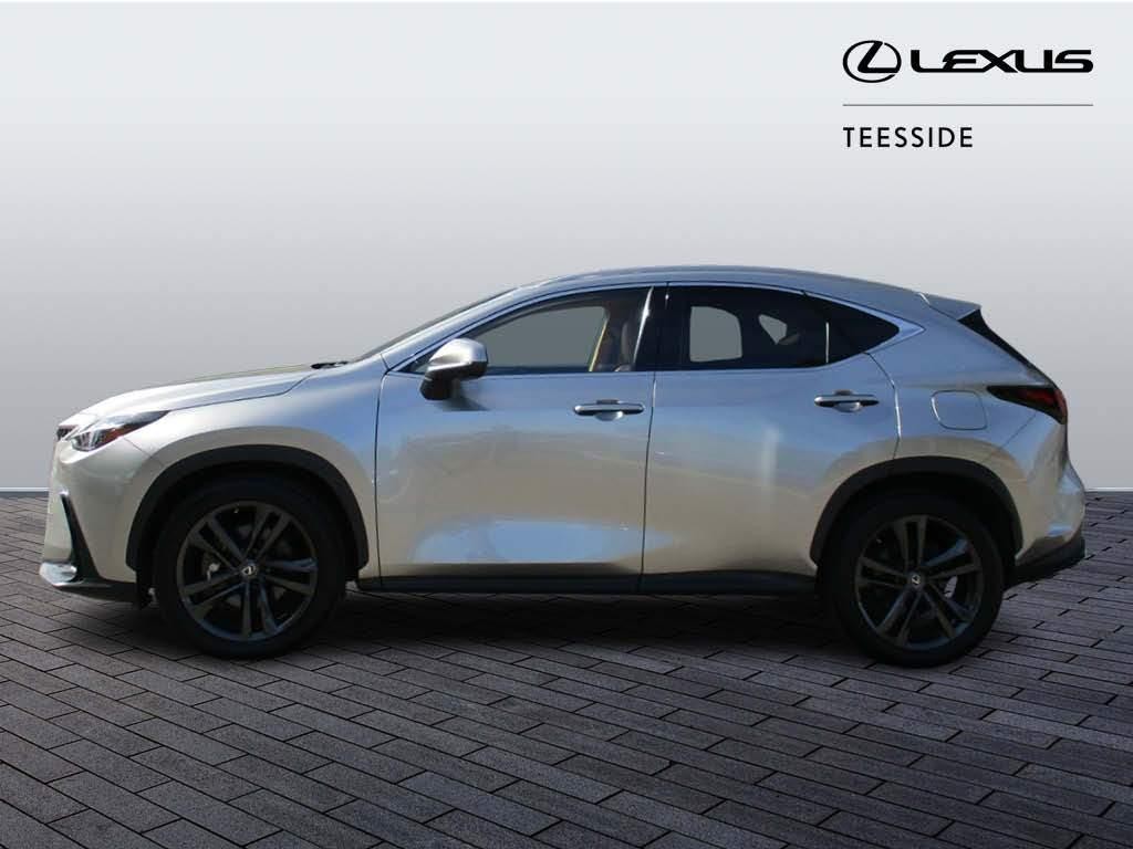 Lexus NX Image 8