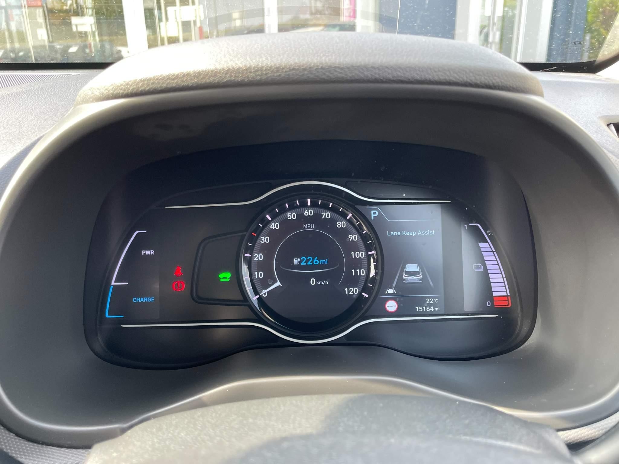 Hyundai KONA Image 22