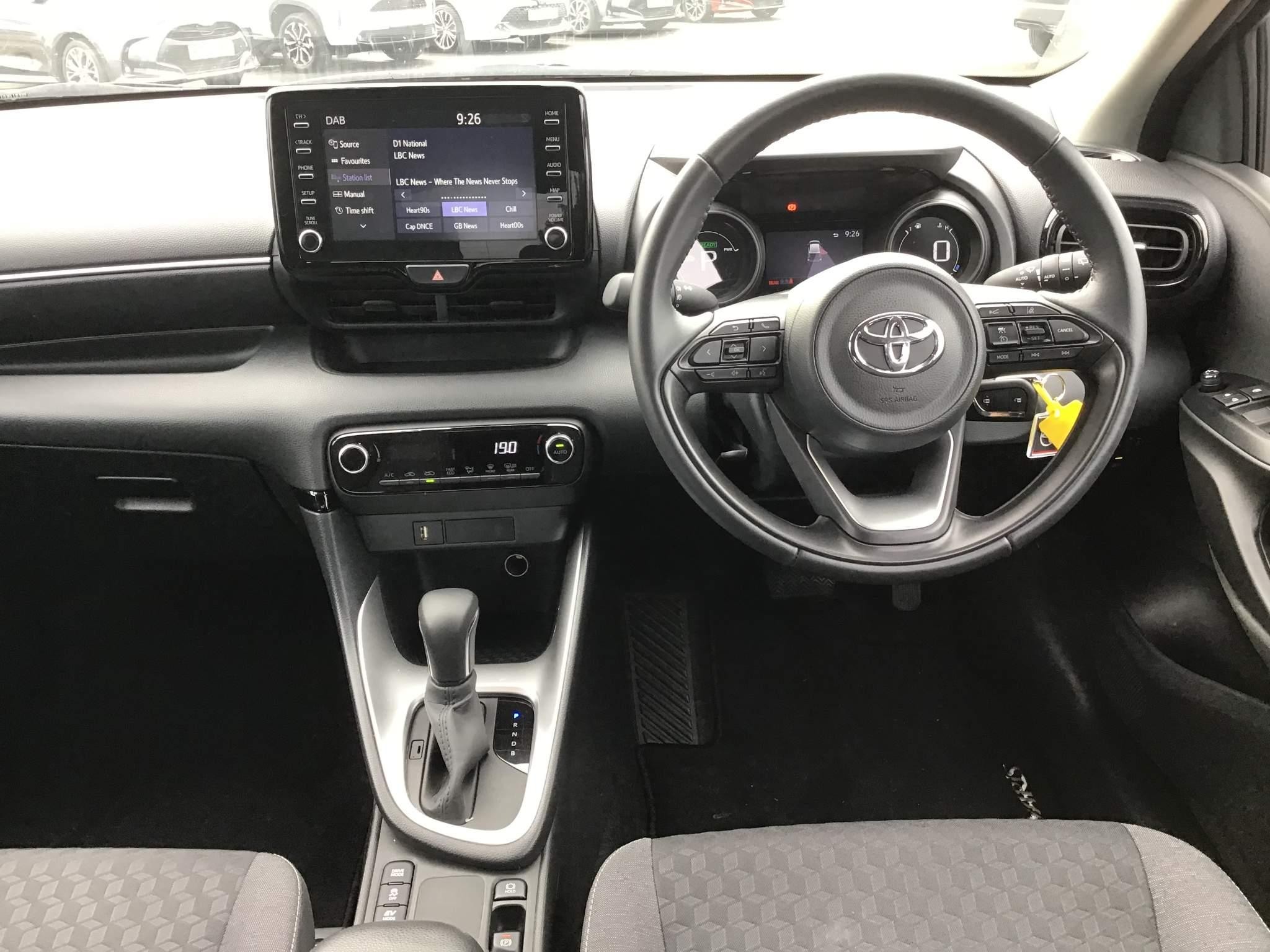 Toyota Yaris Image 14