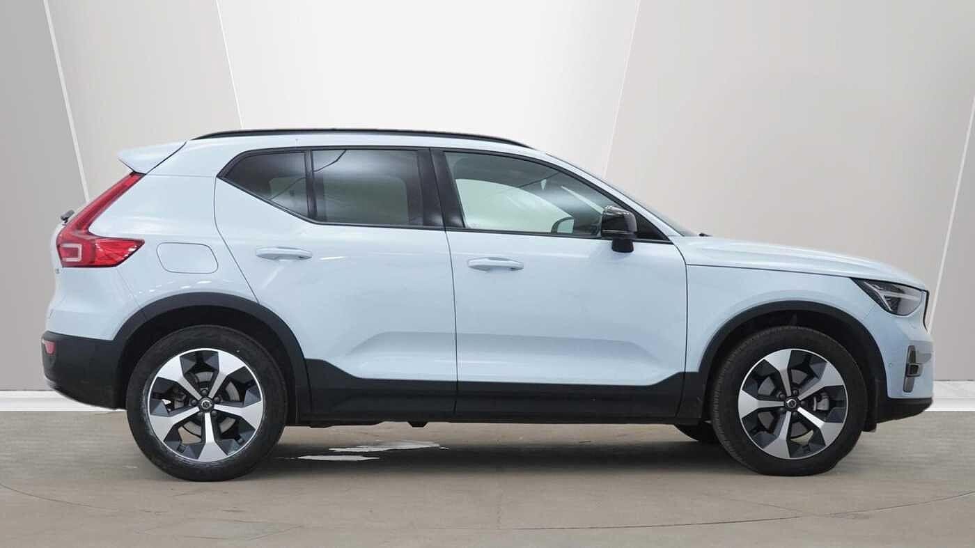 Volvo XC40 Image 2