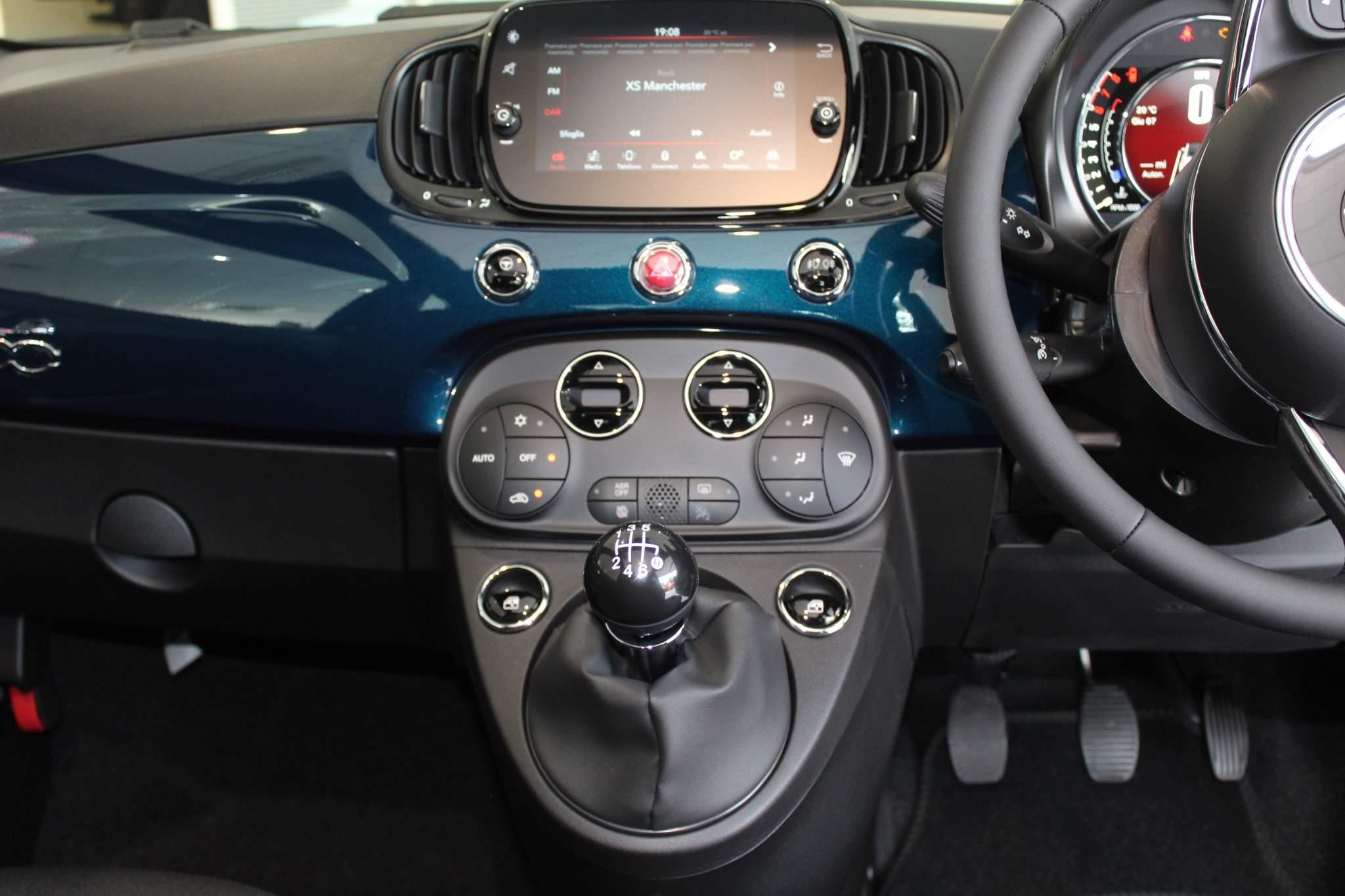 Fiat 500c Hybrid Image 16