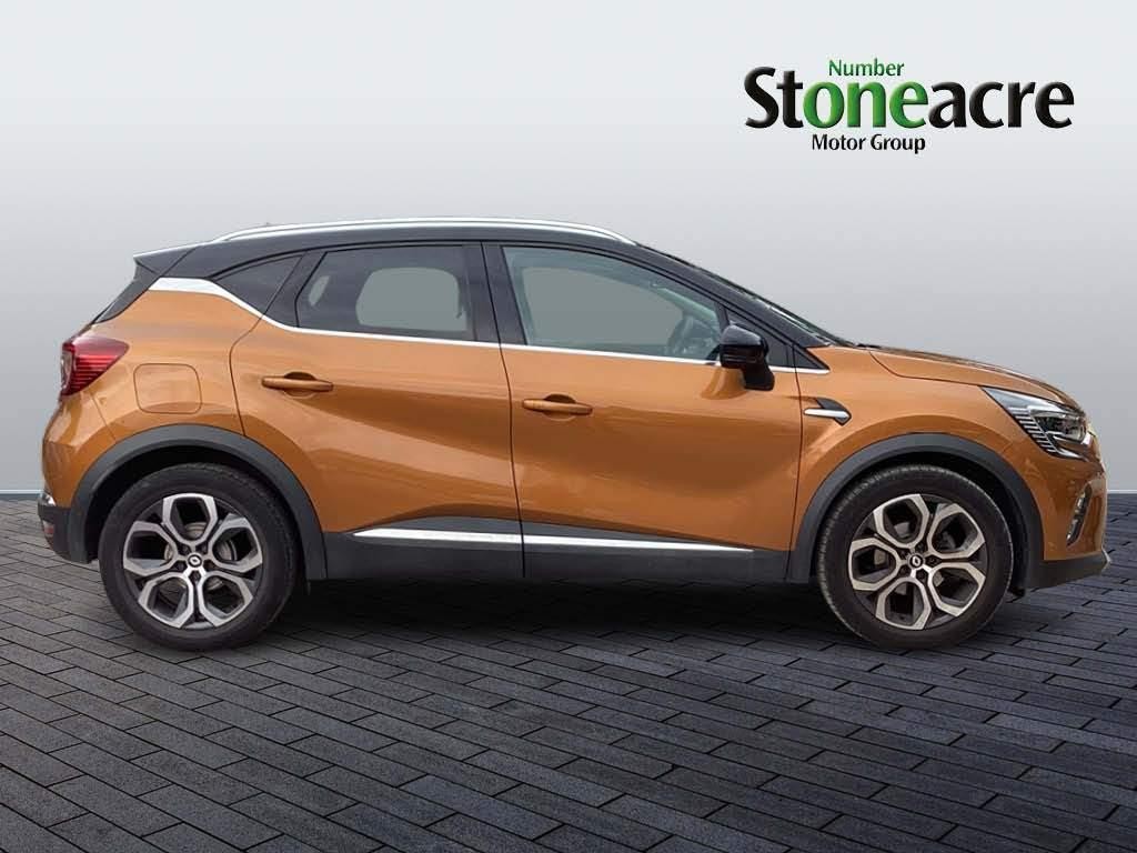 Renault Captur Image 2