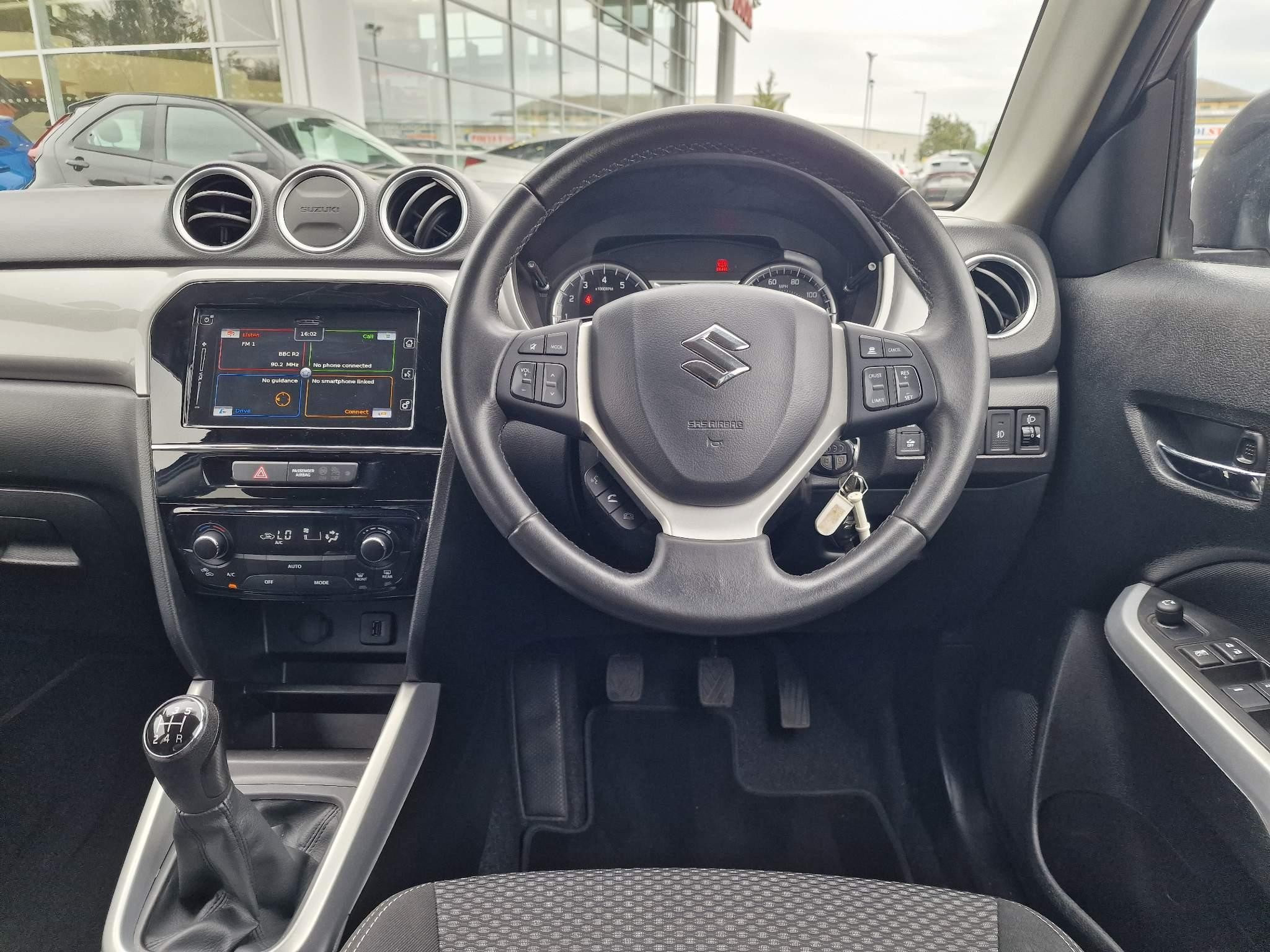 Suzuki Vitara Image 6