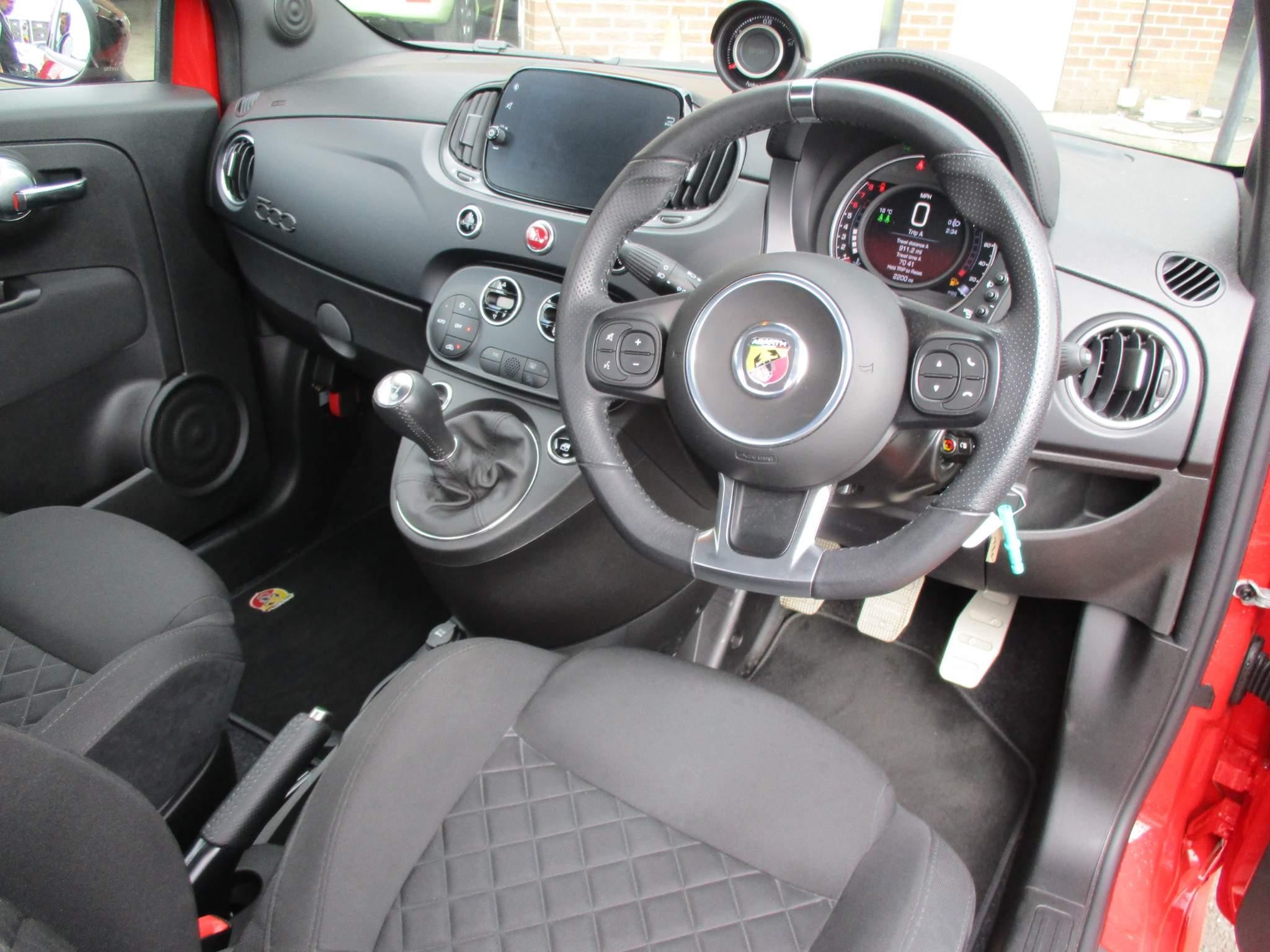 Abarth 595 Image 11