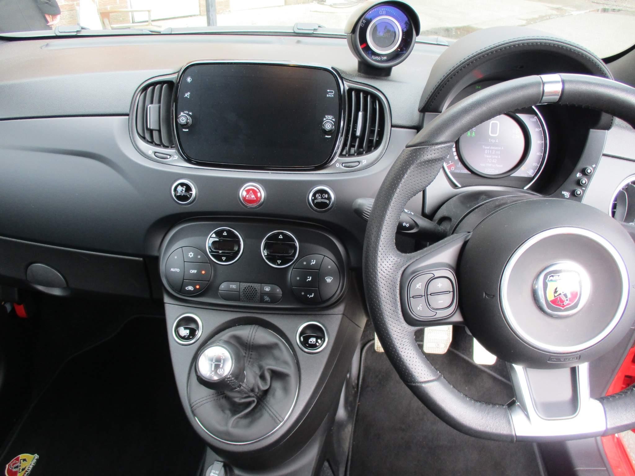 Abarth 595 Image 15