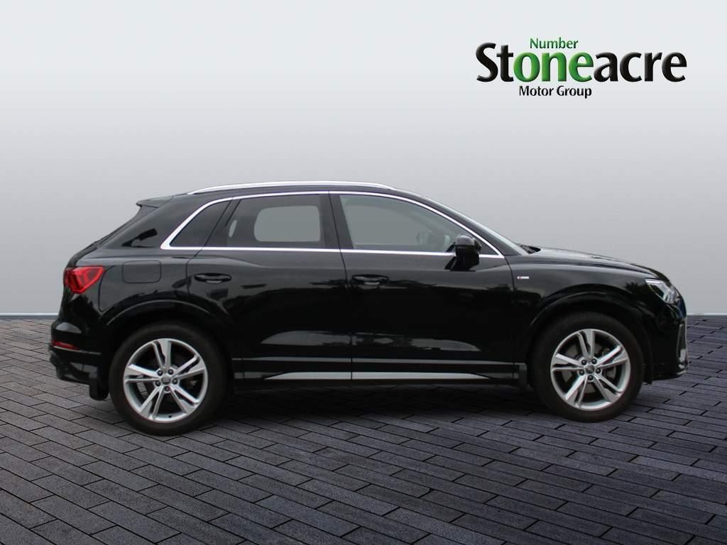 Audi Q3 Image 4