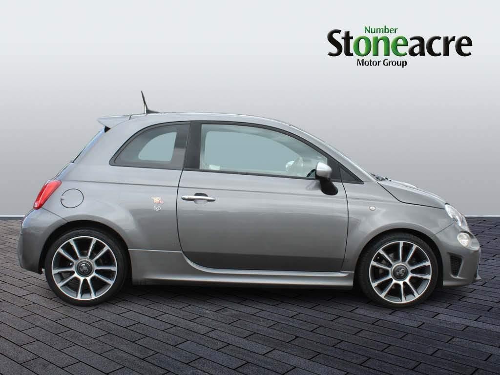 Abarth 595 Image 2