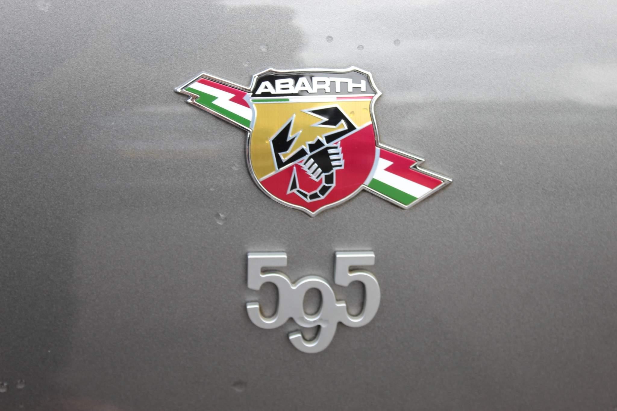 Abarth 595 Image 10