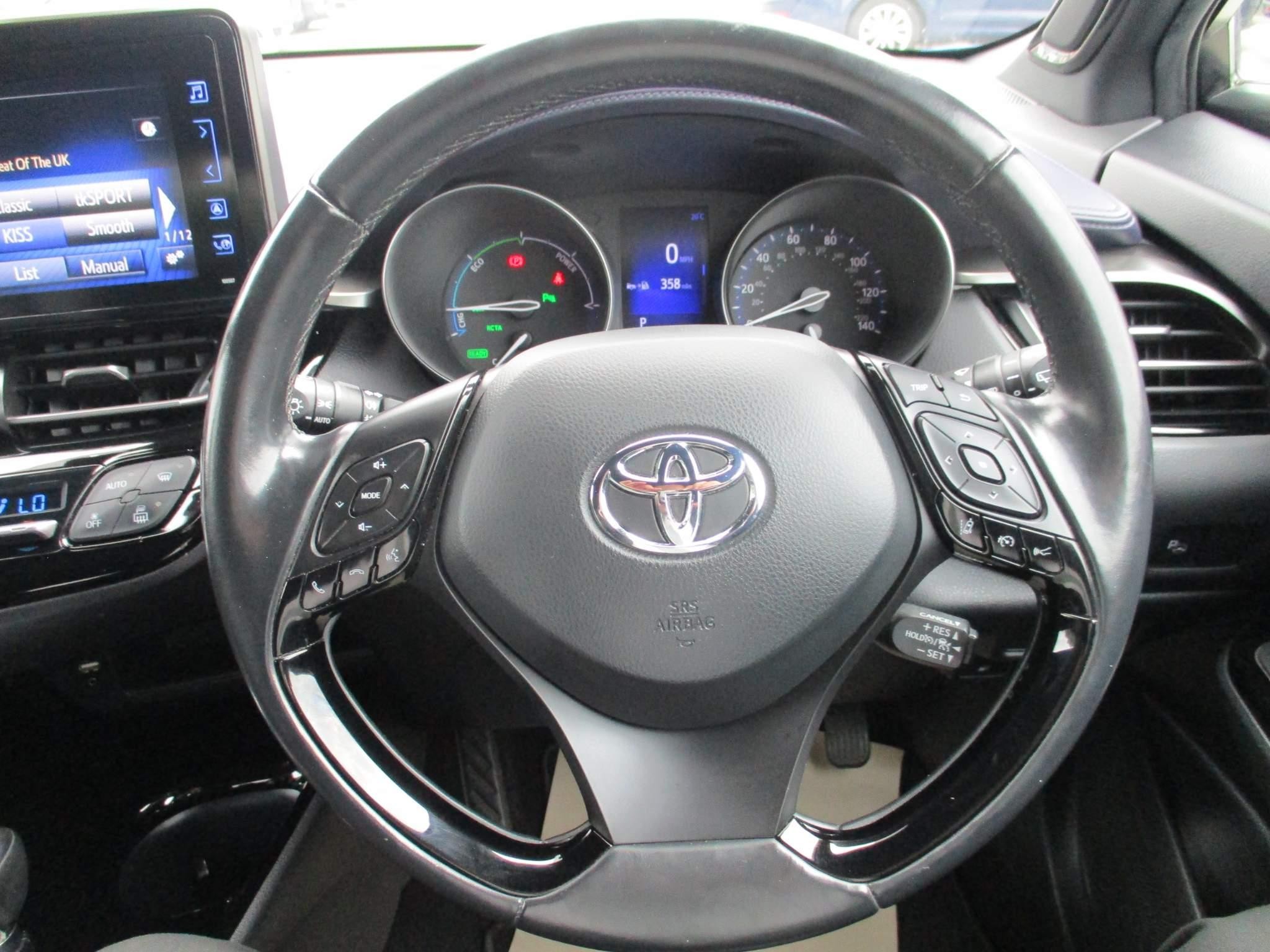 Toyota C-HR Image 26