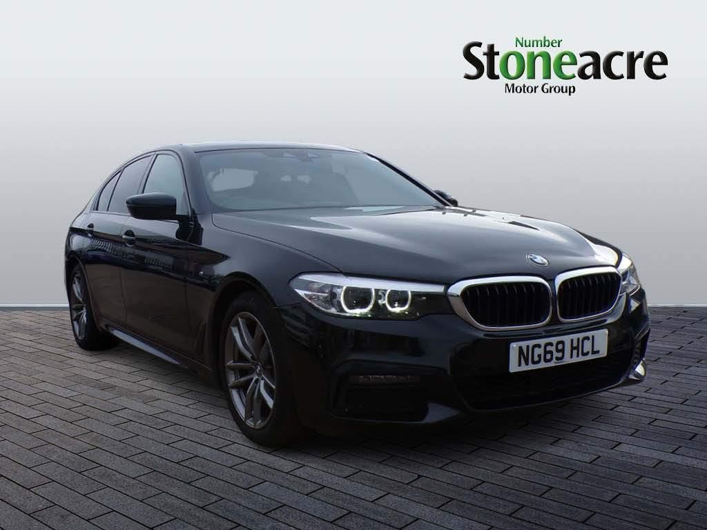 BMW 5 Series Image 1